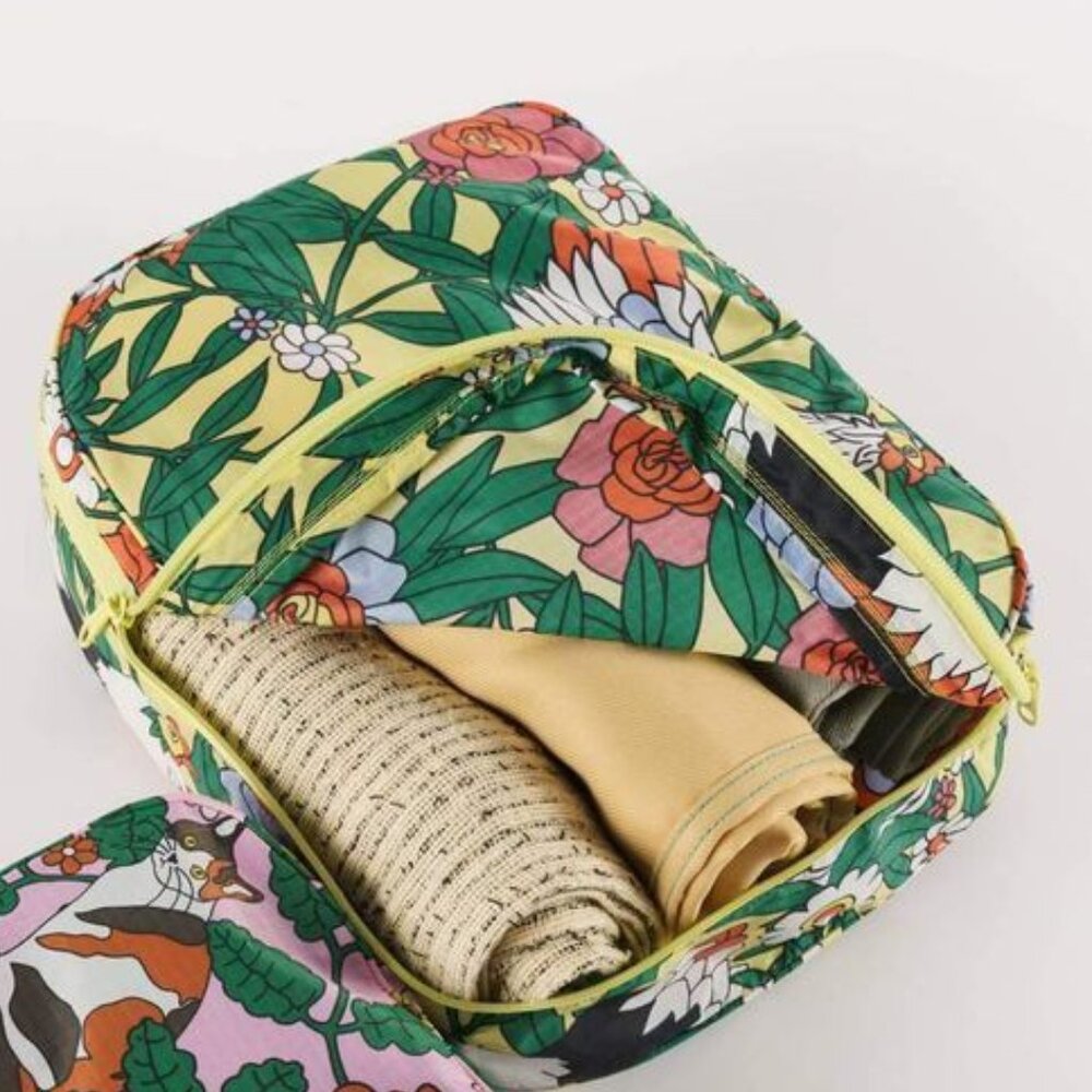 NWOT Baggu Packing Cube Medium - Rose Hen (Garden Pets) - Picture 3 of 5